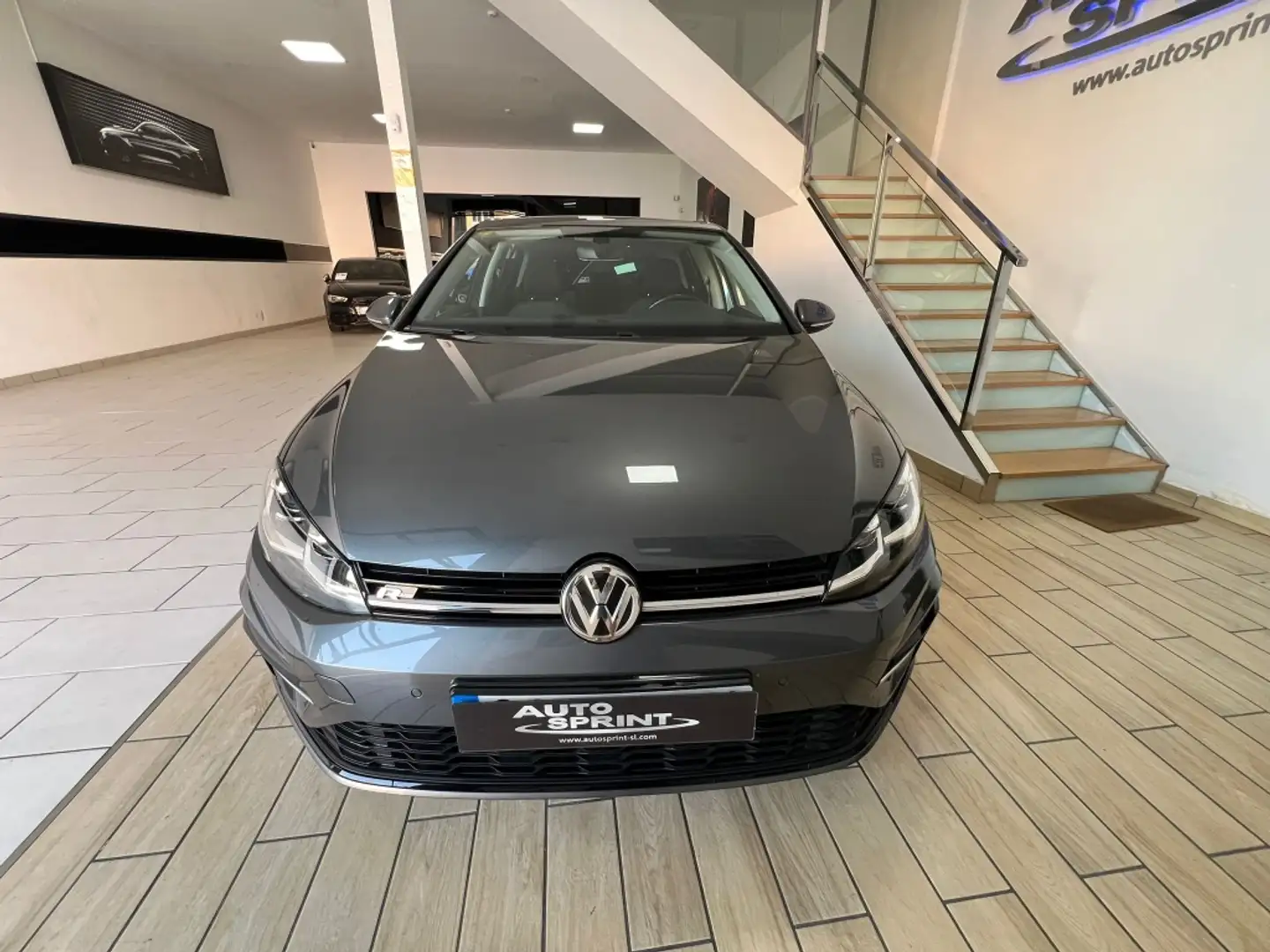 Volkswagen Golf 1.5 TSI Evo R-Line 110kW Gris - 2