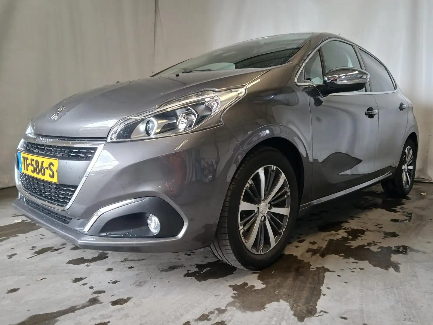 Peugeot 208 1.2 PureTech GT-line - Clima - Navi - Rechter Zijs Gris - 2
