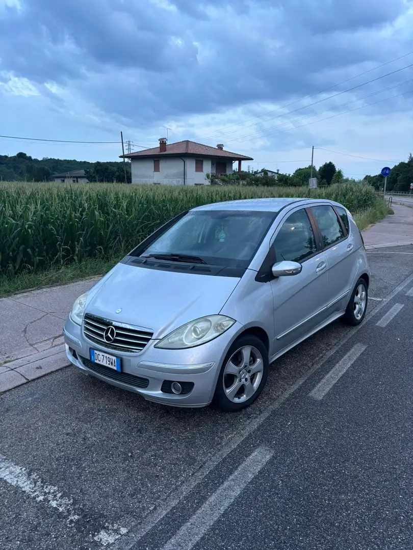 Mercedes-Benz CLA 180 Szürke - 1