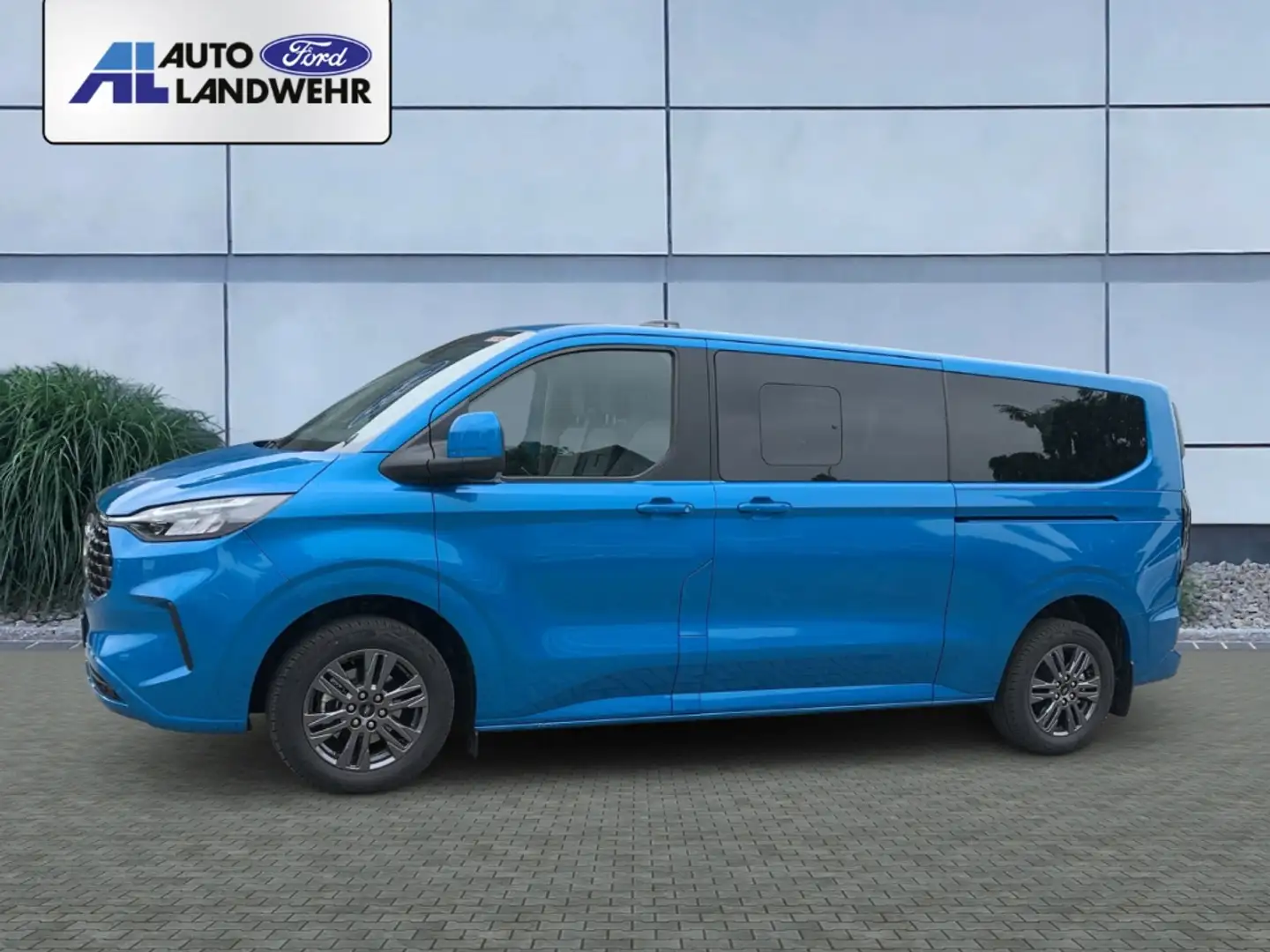 Ford Tourneo Custom Bus 320 L2 Titanium FWD 2.0 EcoBlue EU6e Titanium Blau - 2