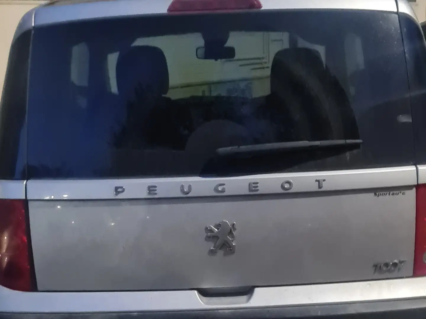 Peugeot 1007 1.4 hdi Freddy LE srebrna - 2