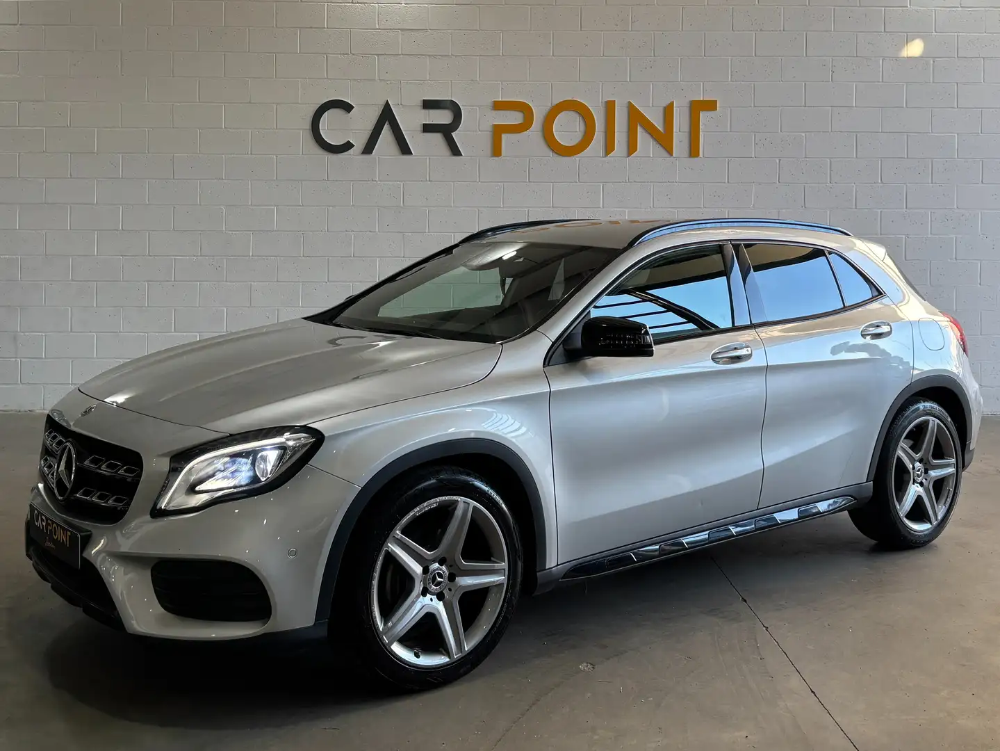 Mercedes-Benz GLA 180 1.6 - AMG - SIEGES CHAUFFANTS - GARANTIE 12 MOIS Zilver - 1