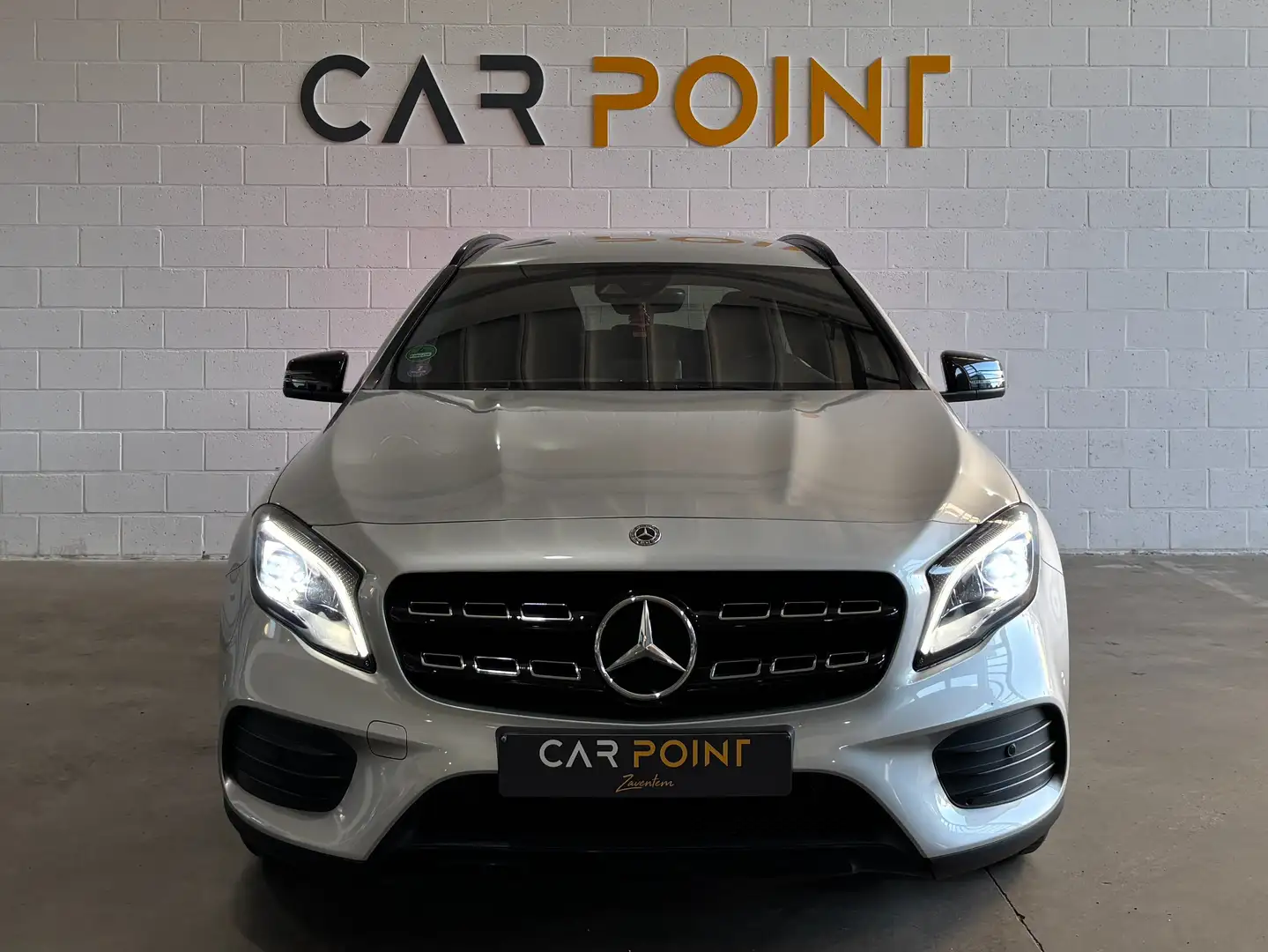 Mercedes-Benz GLA 180 1.6 - AMG - SIEGES CHAUFFANTS - GARANTIE 12 MOIS Zilver - 2