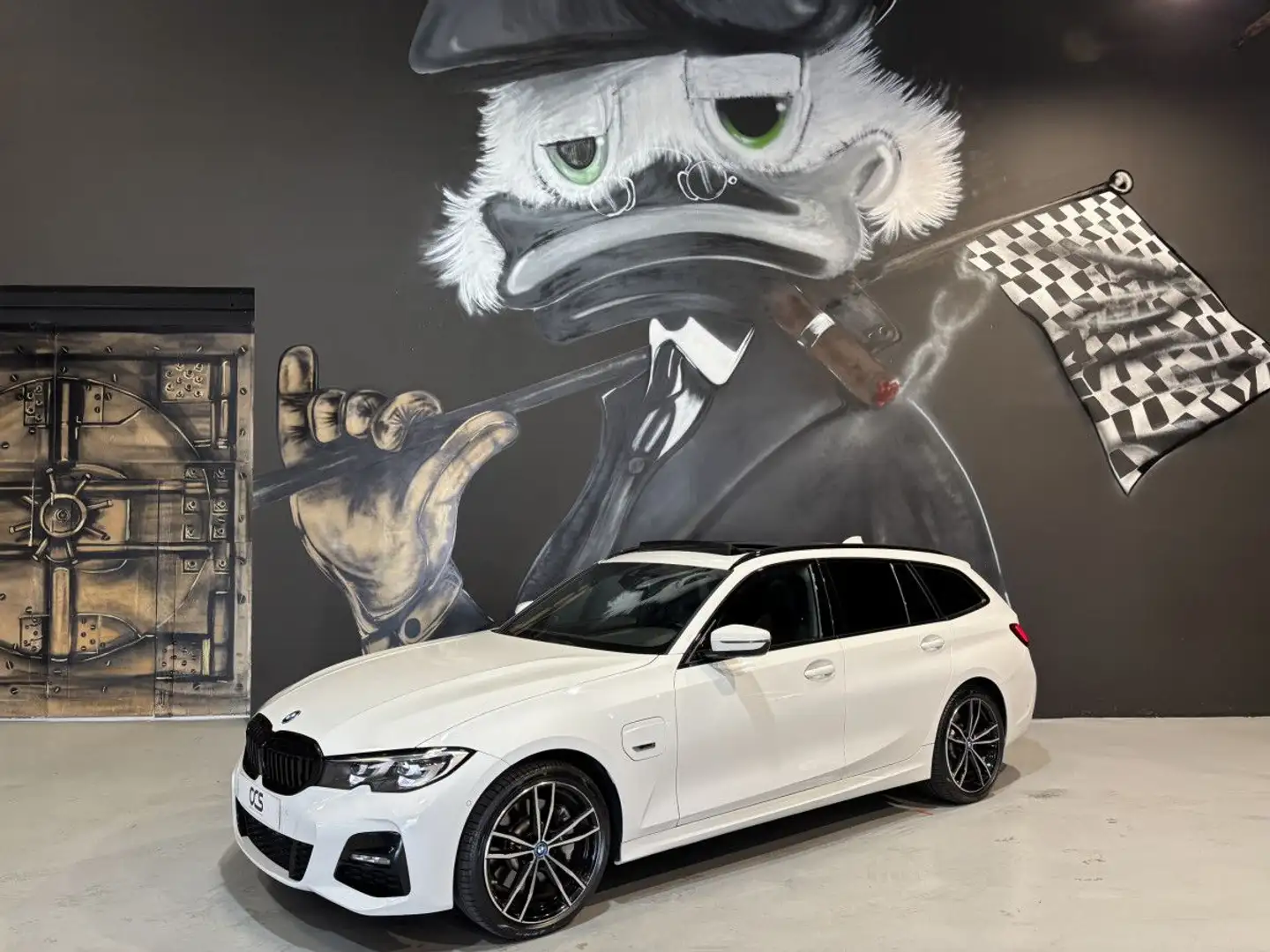 BMW 330 Touring 330e 292ch M Sport Toit Ouvrant Blanc - 1