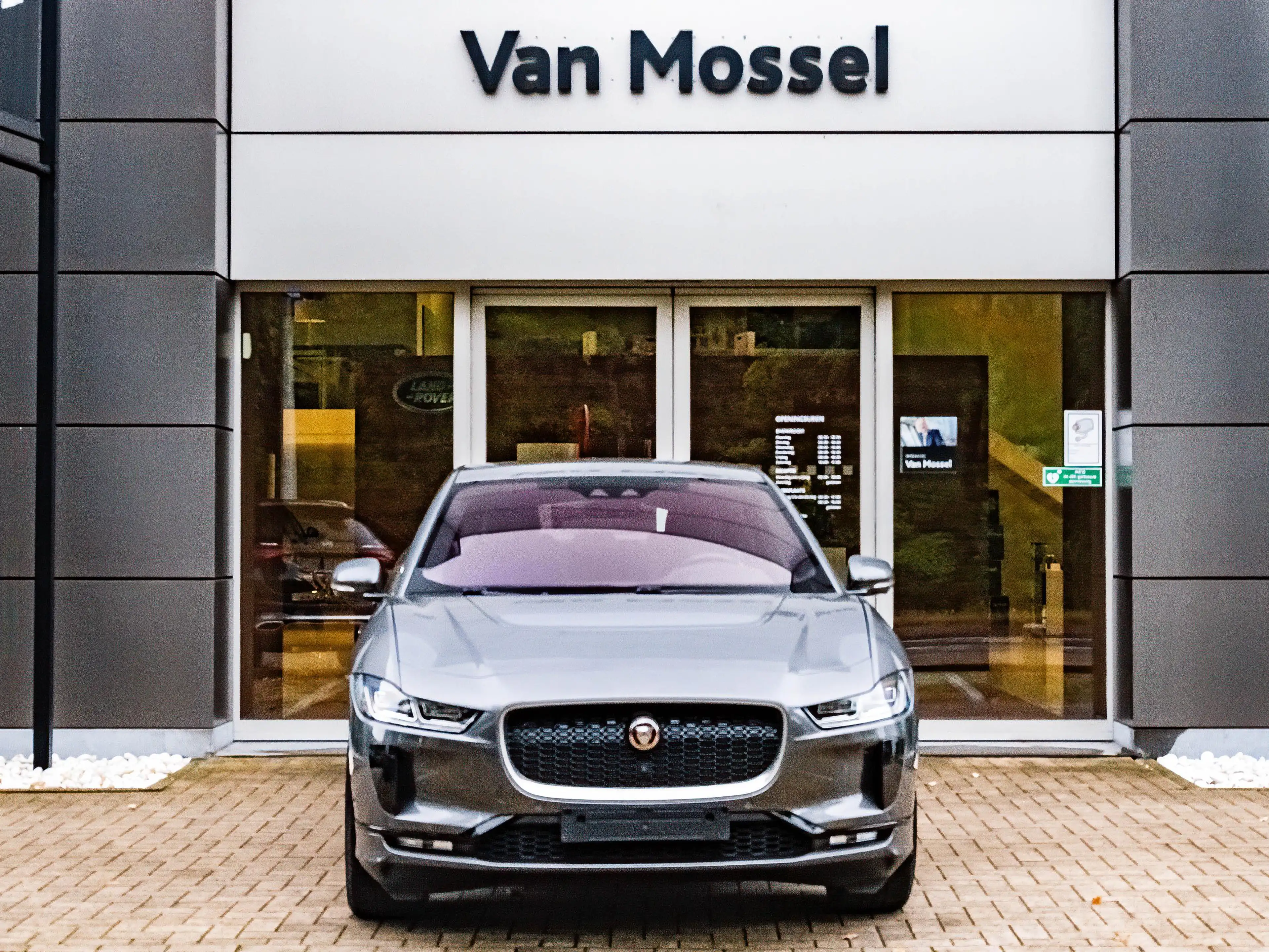 Jaguar I-Pace EV400 HSE AWD Meridian Surround | Luchtvering | Ke — photo 2