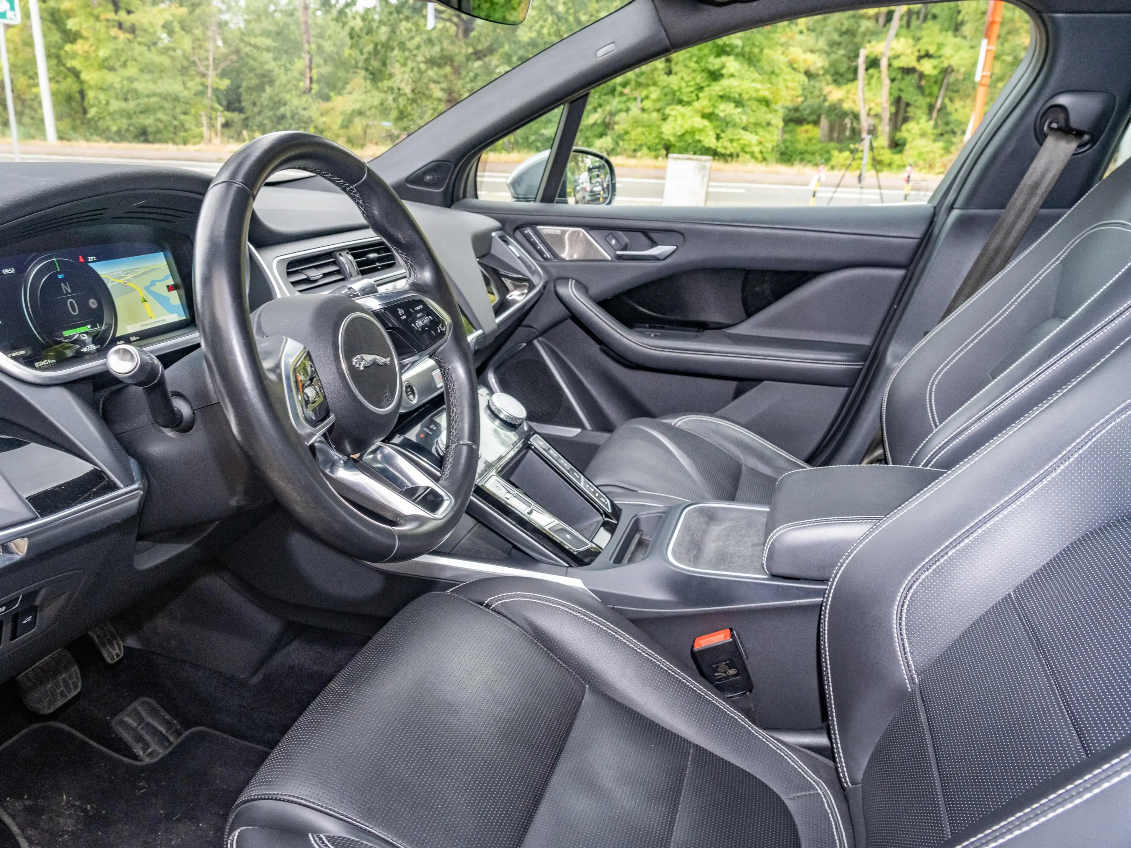 Jaguar I-Pace EV400 HSE AWD Meridian Surround | Luchtvering | Ke — photo 8
