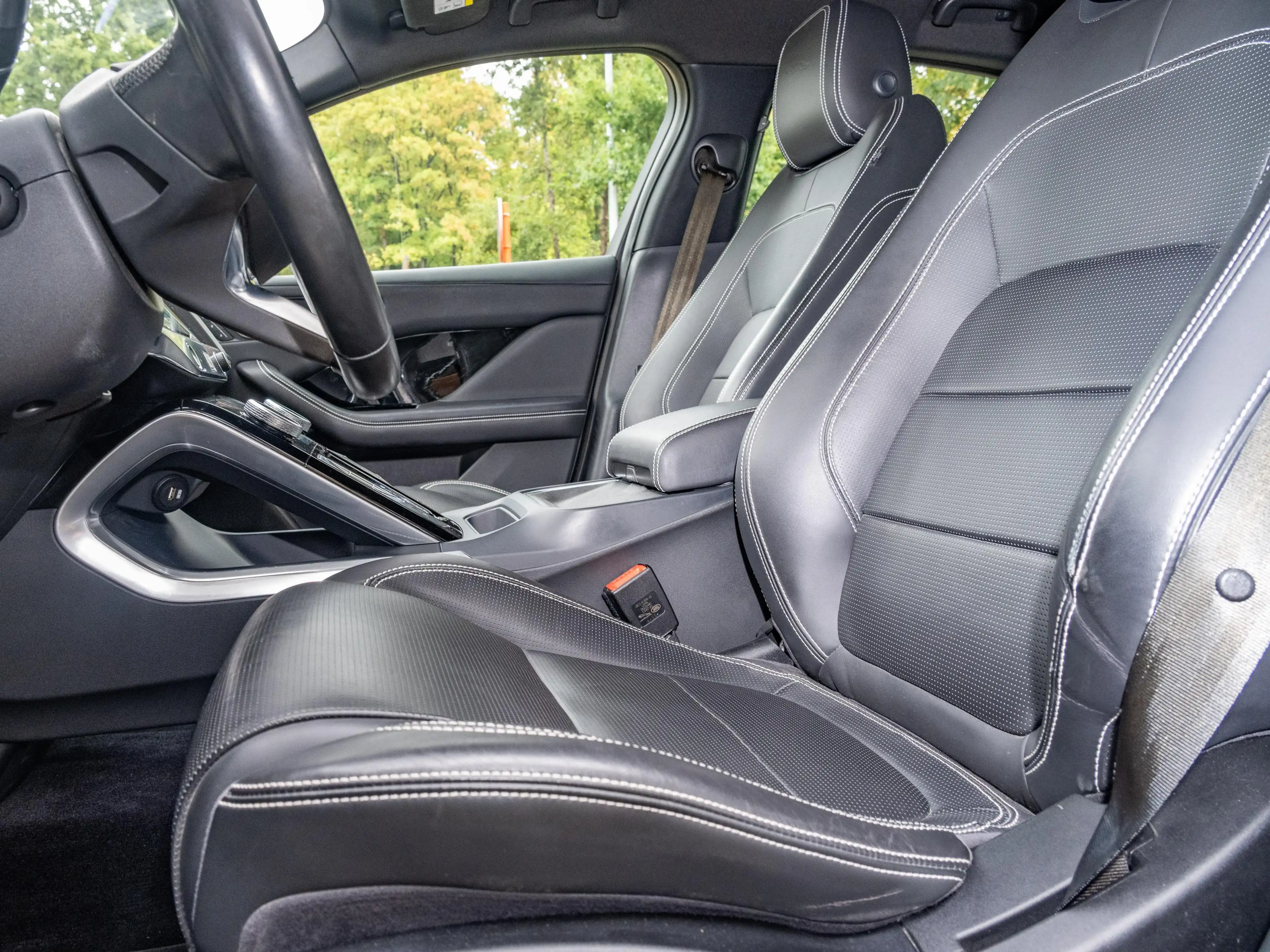 Jaguar I-Pace EV400 HSE AWD Meridian Surround | Luchtvering | Ke — photo 13
