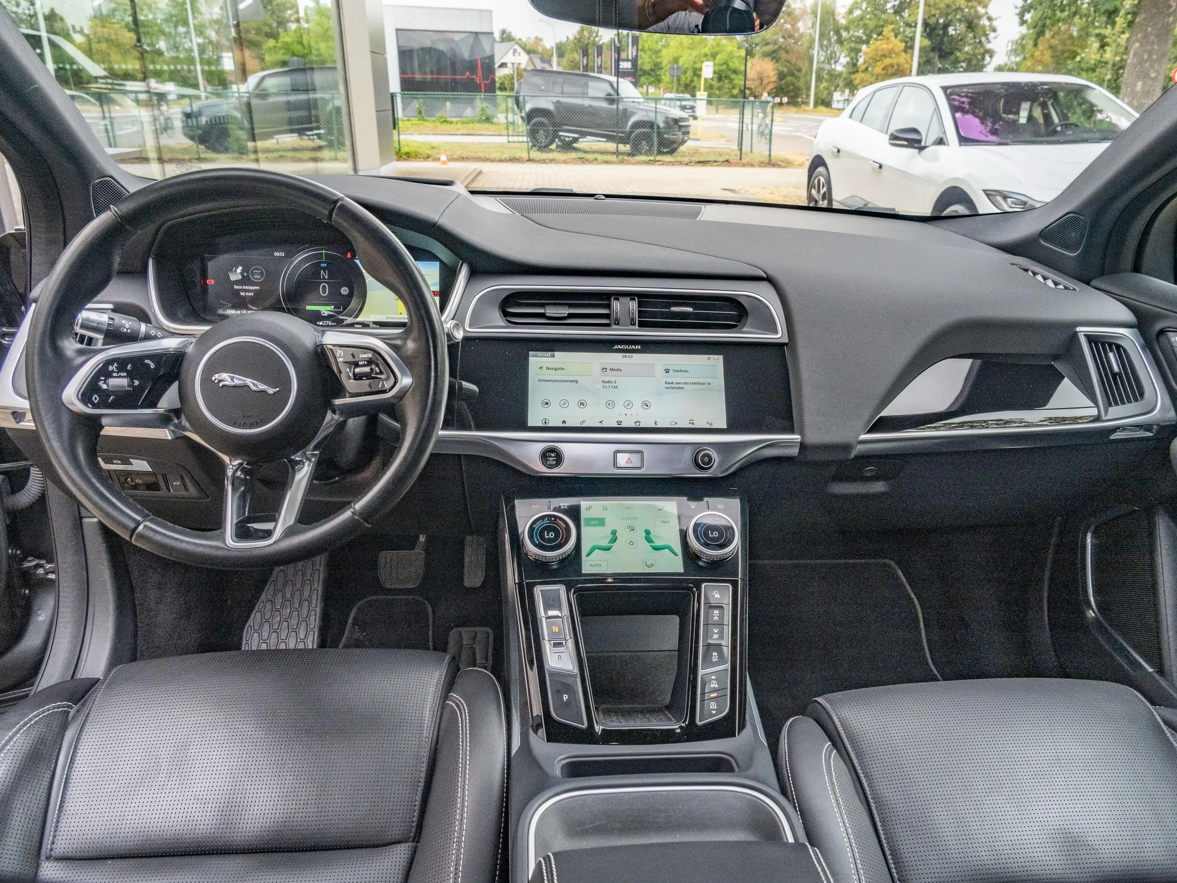 Jaguar I-Pace EV400 HSE AWD Meridian Surround | Luchtvering | Ke — photo 9