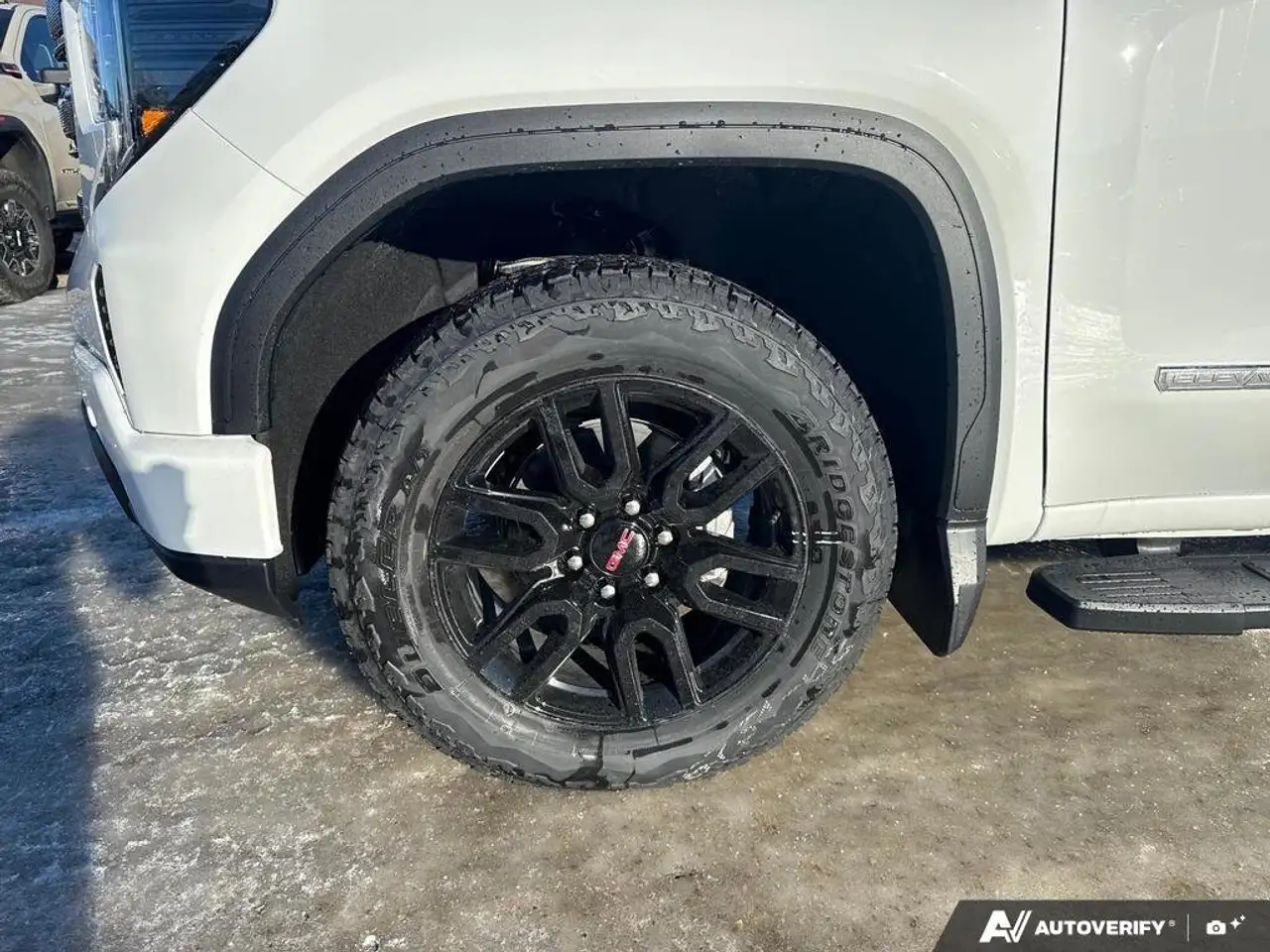 GMC Sierra 1500 снимка GMC Sierra 1500