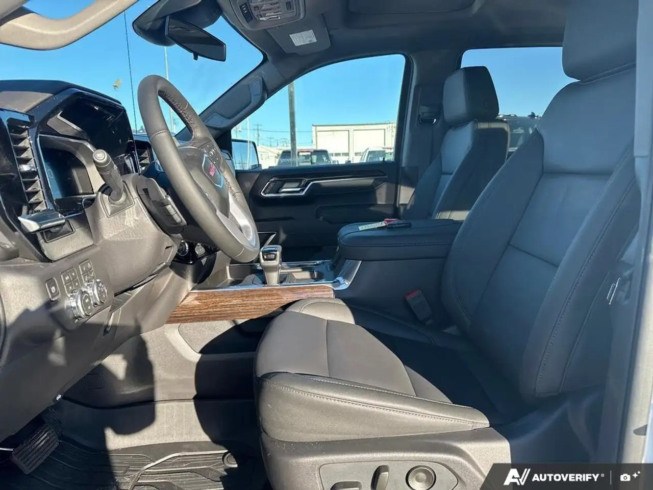 GMC Sierra 1500 снимка GMC Sierra 1500