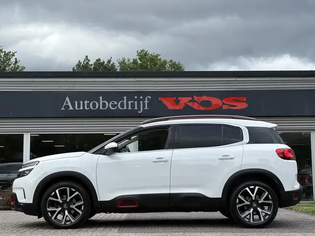 Citroen C5 Aircross view 3