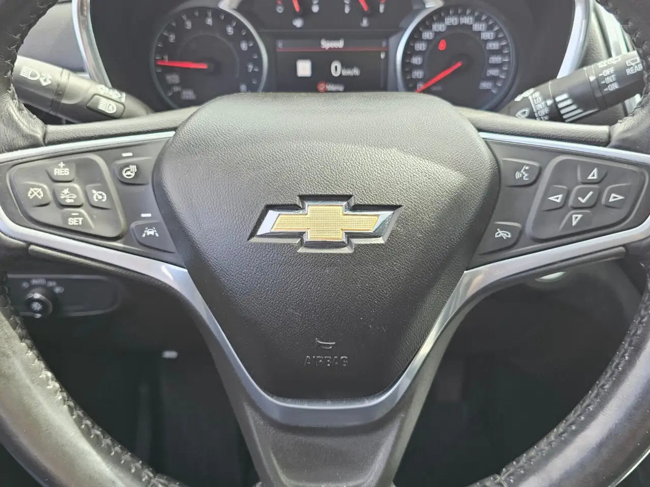 Chevrolet Equinox снимка Chevrolet Equinox