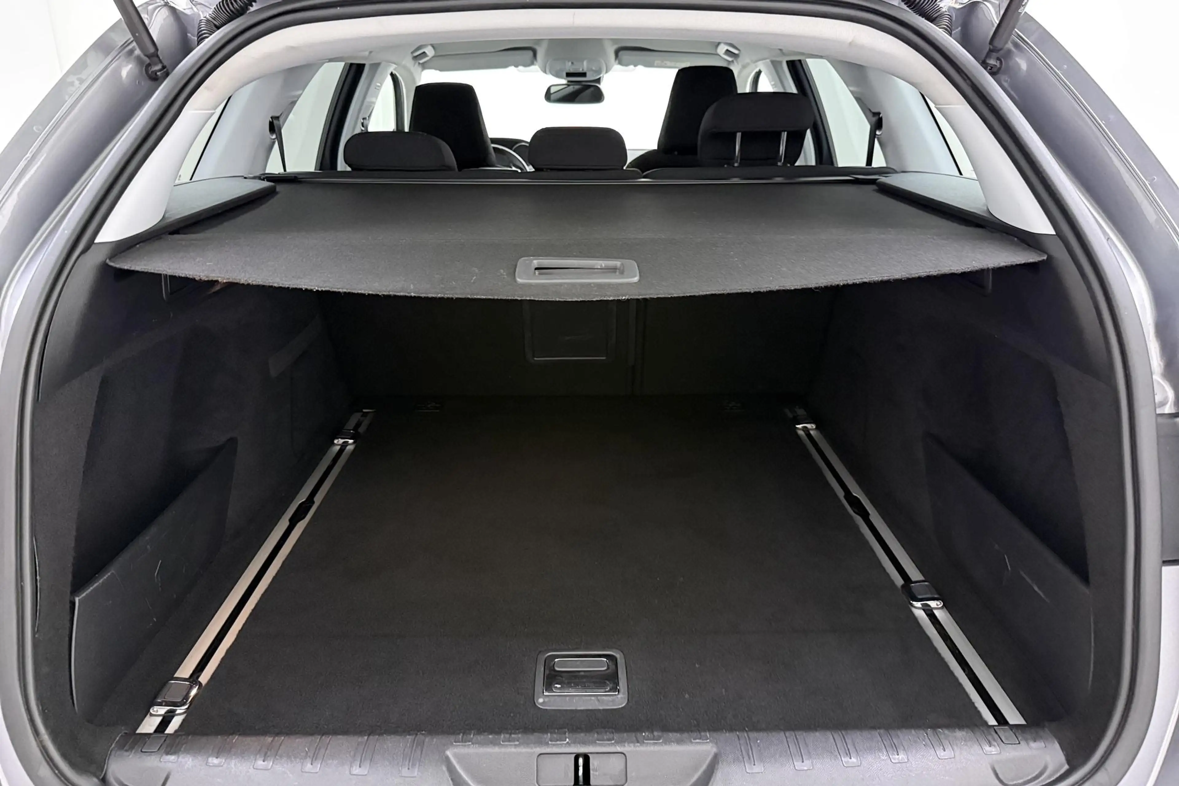 Peugeot 308 SW 1.2T Allure 110pk | Navigatie | Climate Control — photo 10