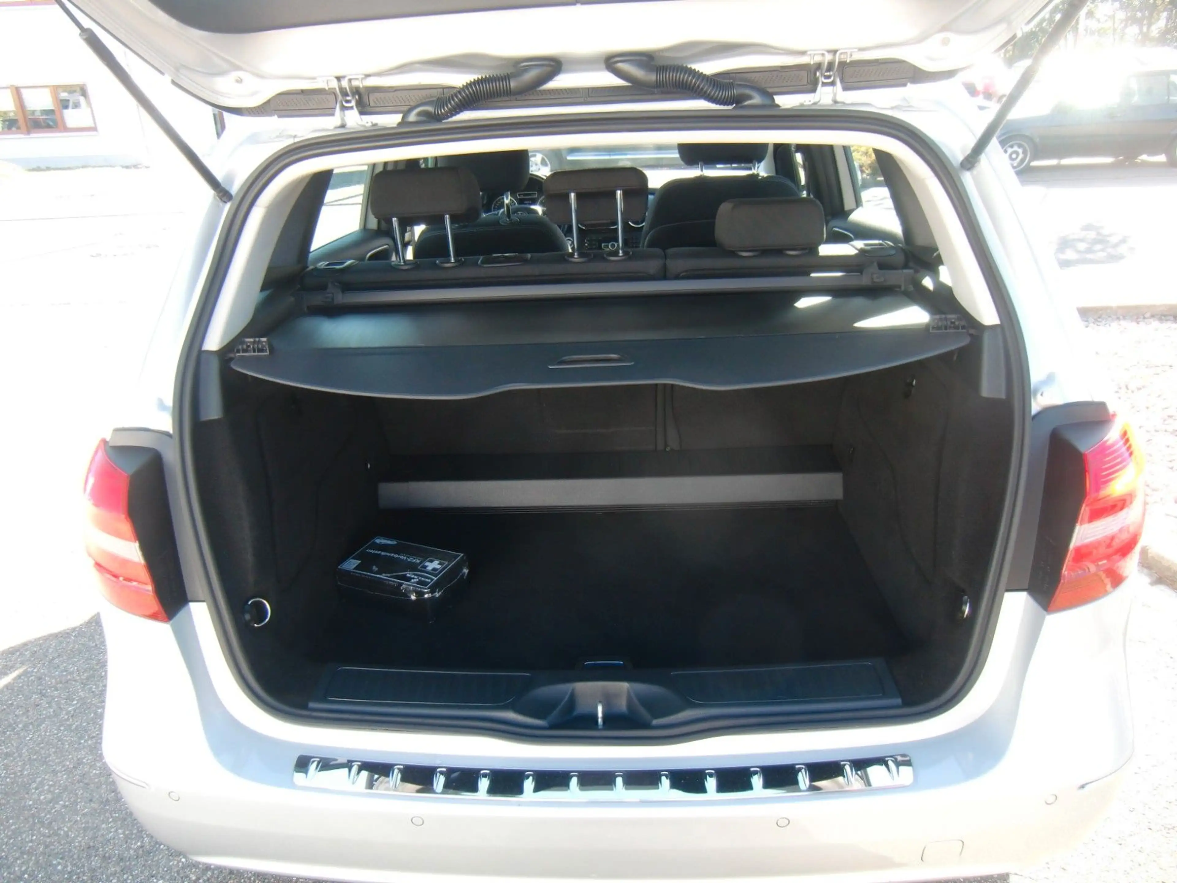 Mercedes-Benz B 200 /Mod. 2014/Automatik/Navi/Sitzh/PDC/Tempom. — photo 8