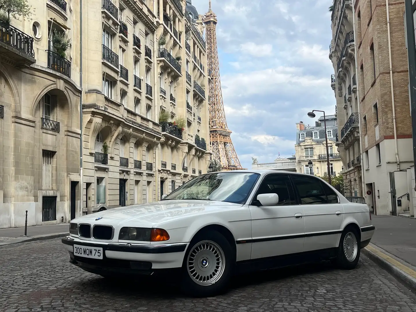 BMW 740 740iL 4.0 V8 115.000 Km Blue Interior bijela - 1