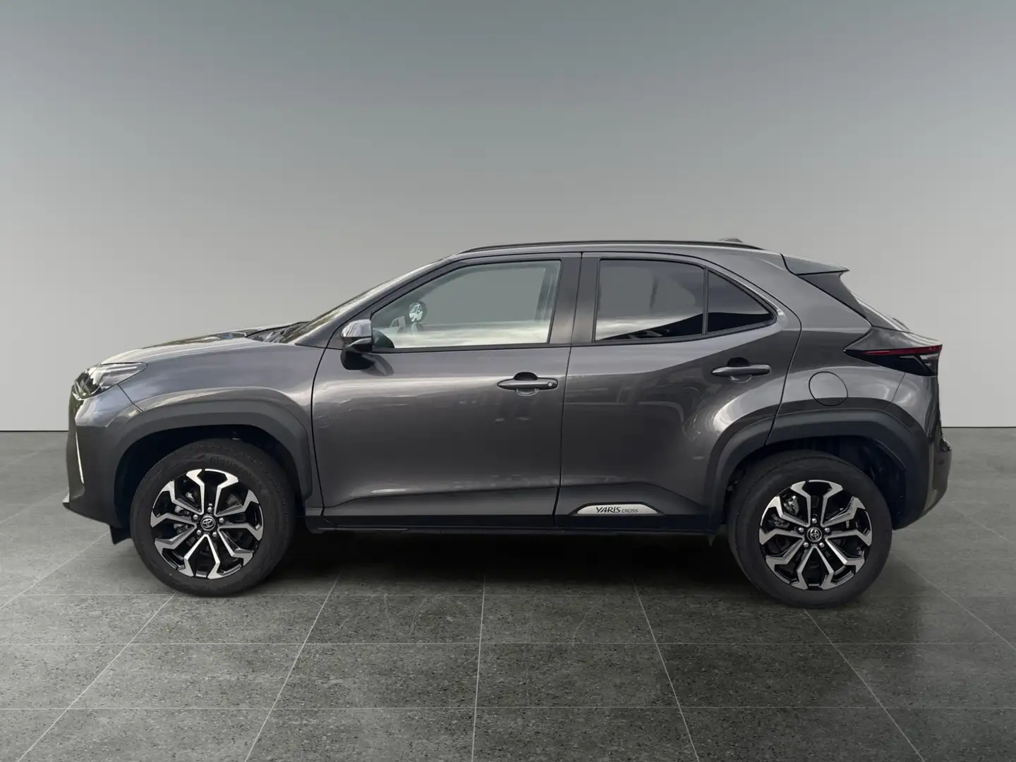 Toyota Yaris Cross 1,5 l Hybrid 4x2, Active Drive Grau - 2