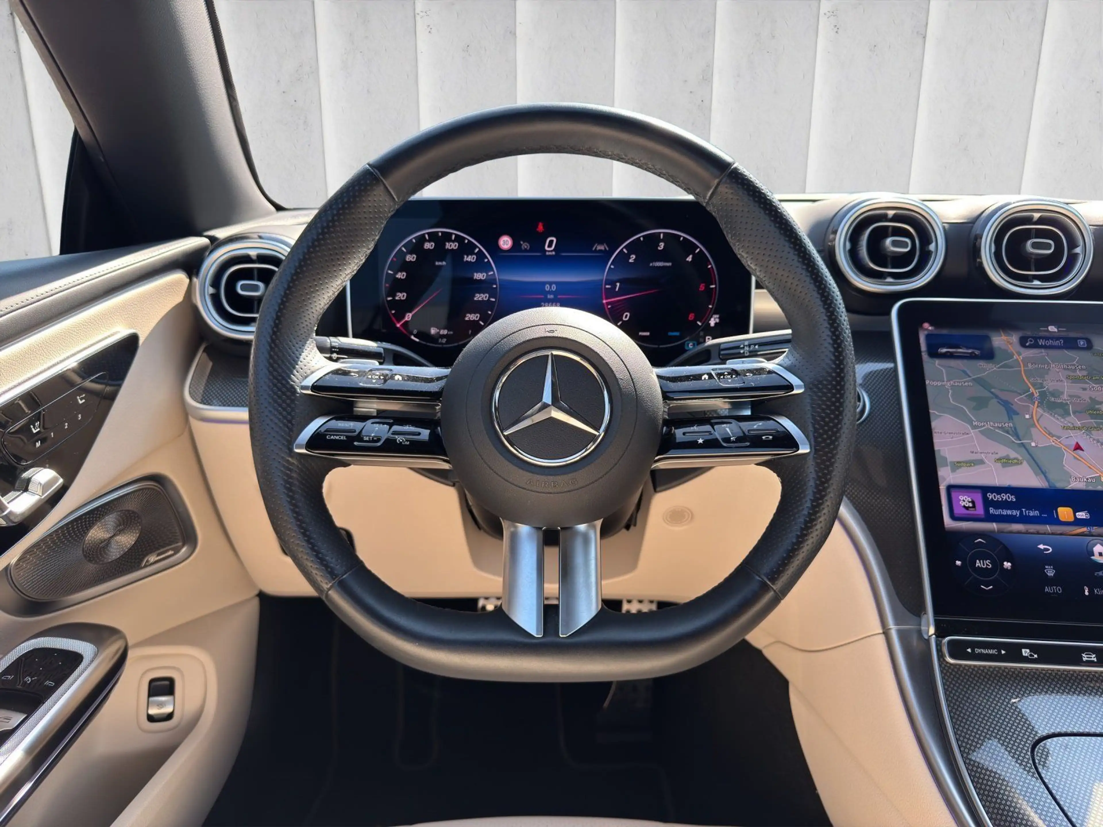 Mercedes-Benz CLE 220 d Cabrio AMG Night Burm LED Totw. Memory — photo 10