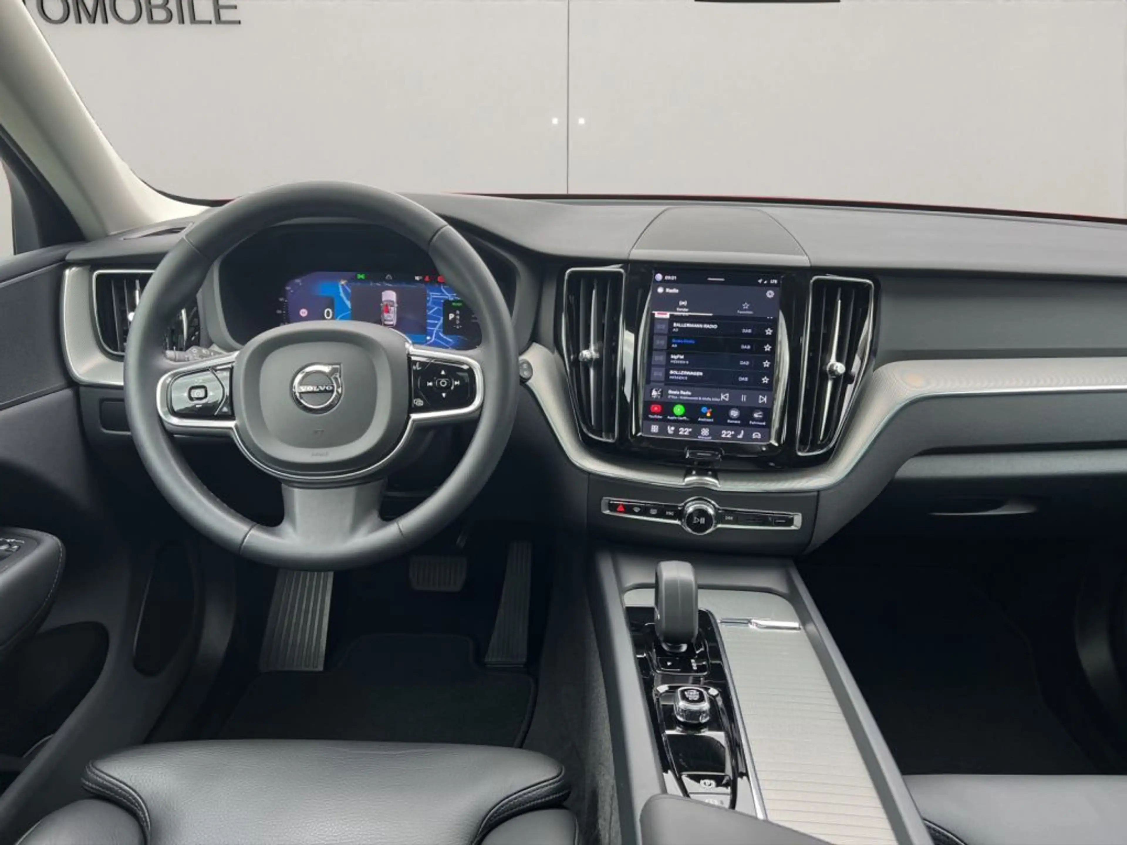 Volvo XC60 T6 AWD Plug-in Hybrid Plus Dark+PANO+LED+KA — photo 10