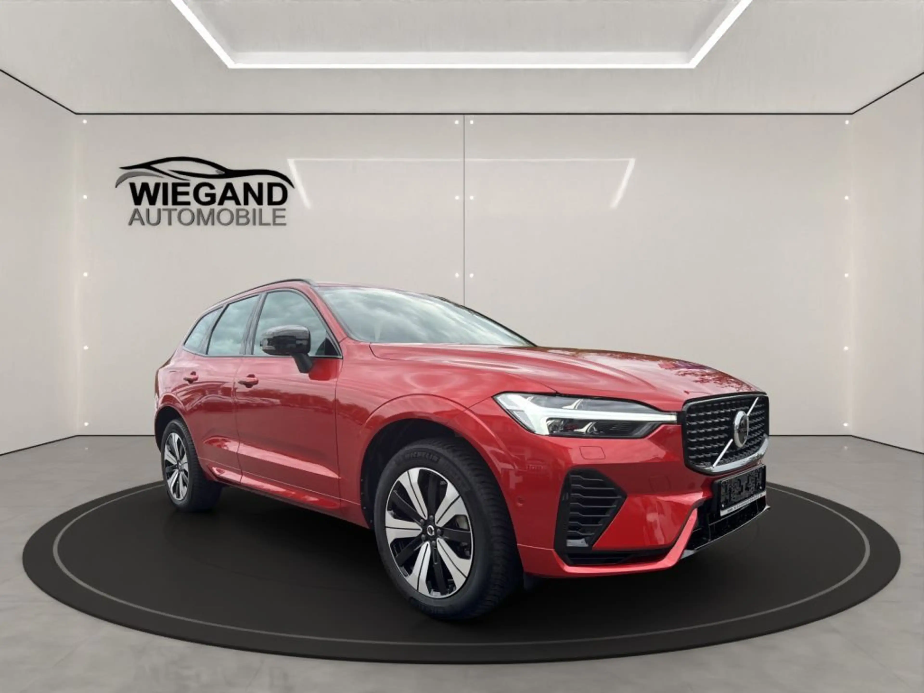 Volvo XC60 T6 AWD Plug-in Hybrid Plus Dark+PANO+LED+KA — photo 7