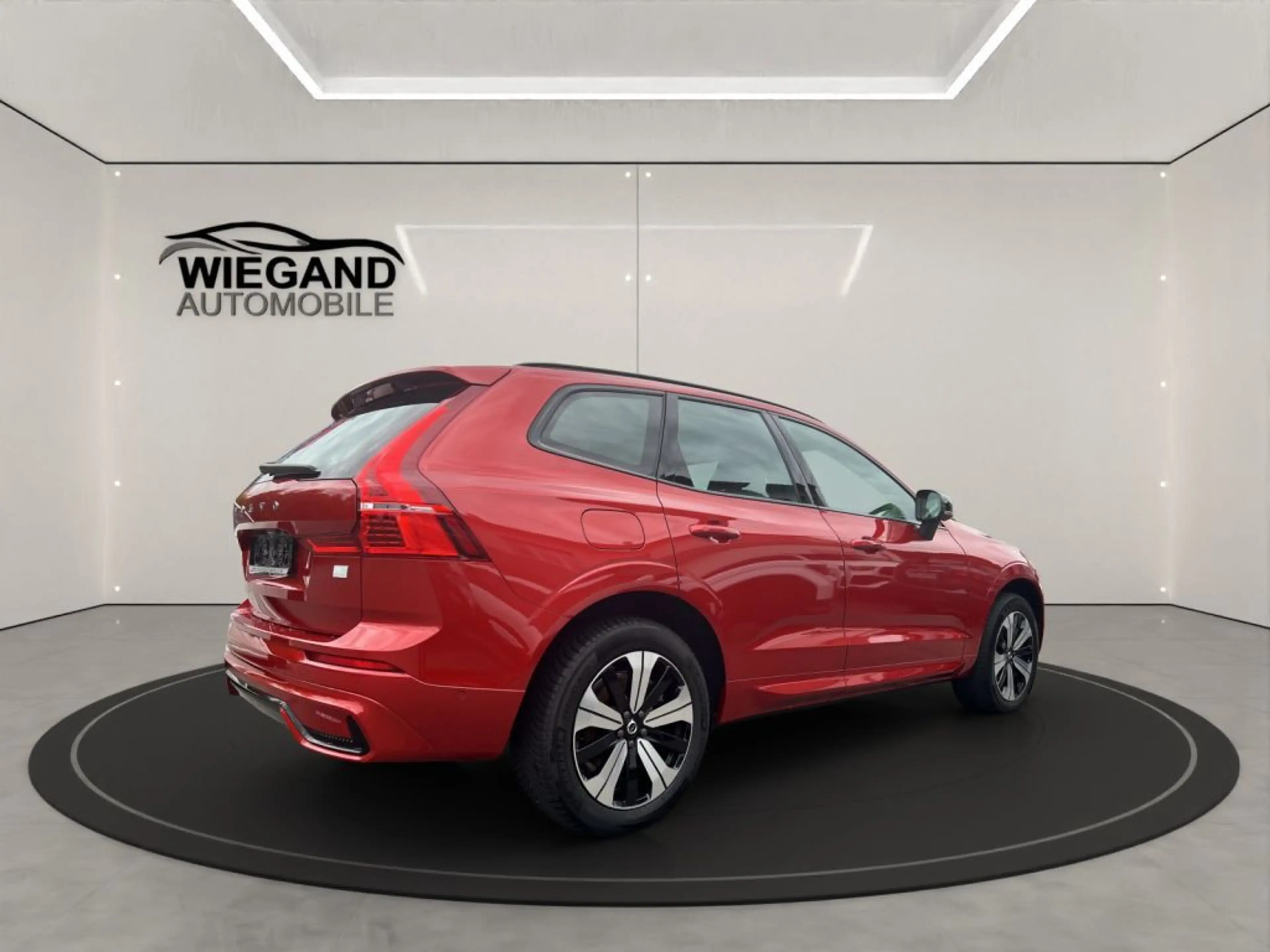 Volvo XC60 T6 AWD Plug-in Hybrid Plus Dark+PANO+LED+KA — photo 5