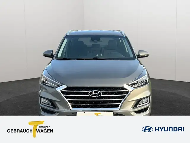 Hyundai Tucson view 2