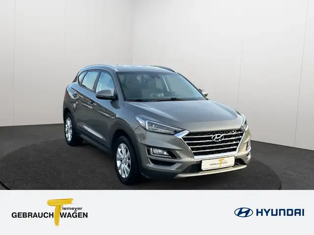 Hyundai Tucson view 3