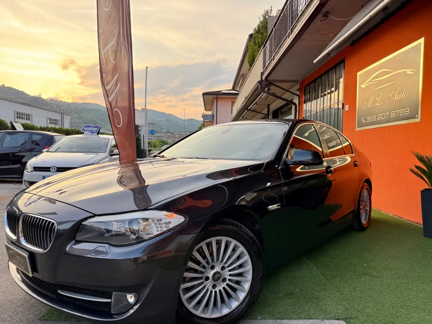 BMW 520 520d Futura Nero - 1