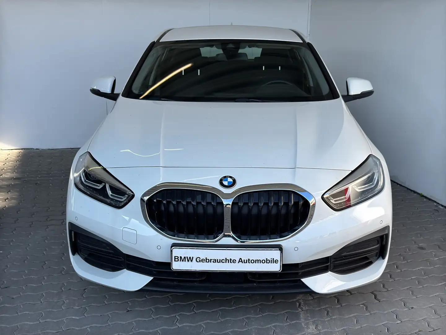 BMW 118 i 5-trg.(F40) Advantage LiveCock.PDC.LED.SHZ Weiß - 1
