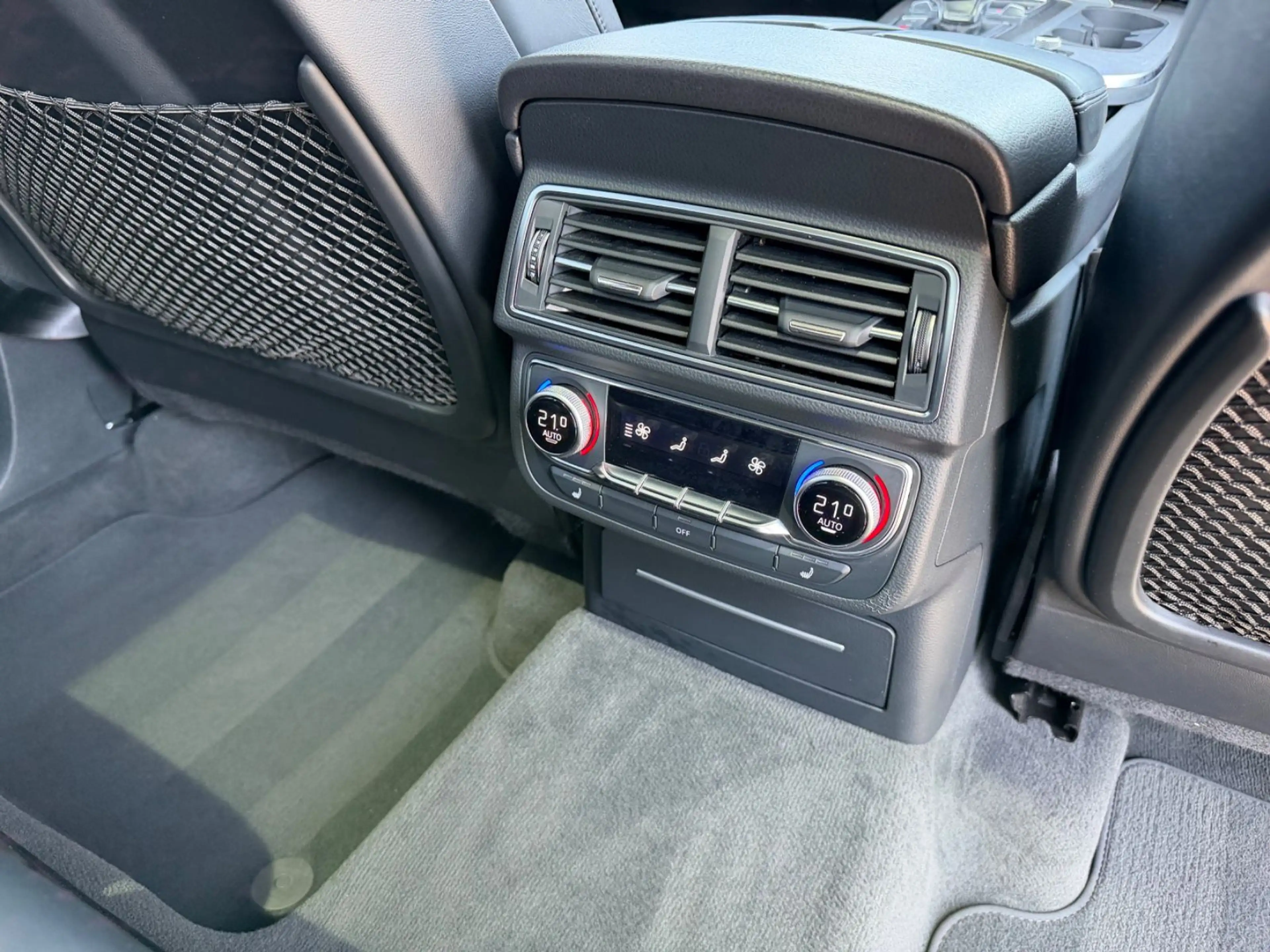 Audi SQ7 4.0 TDI Quattro Soft Pano Head up Keramik — photo 11