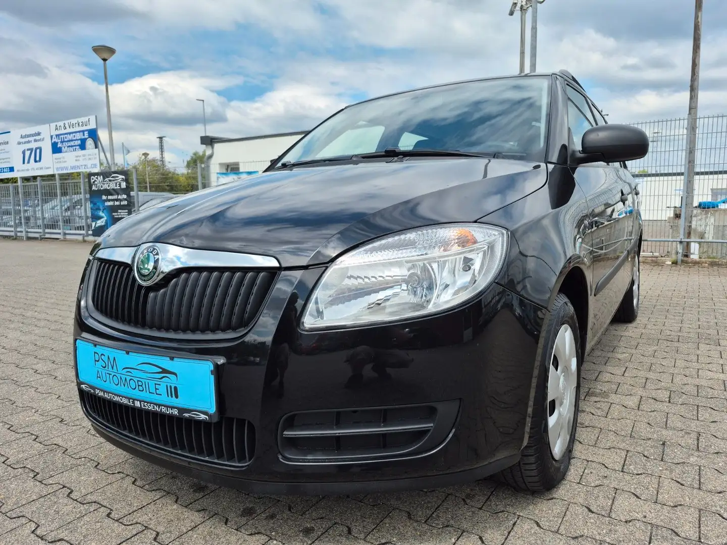 Skoda Fabia Combi 1.4 Klimaanlage Garantie Zwart - 1