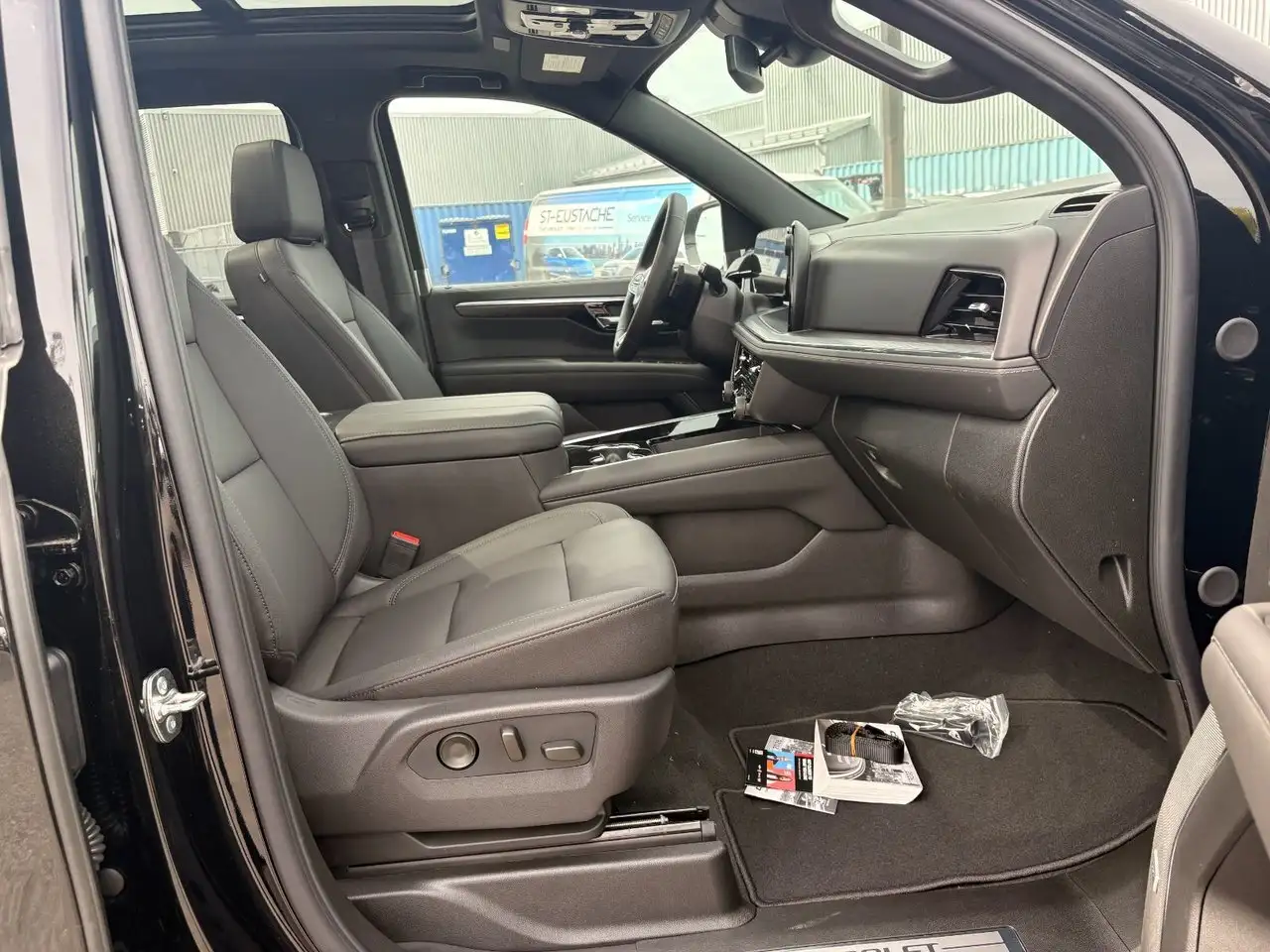 Chevrolet Tahoe снимка Chevrolet Tahoe