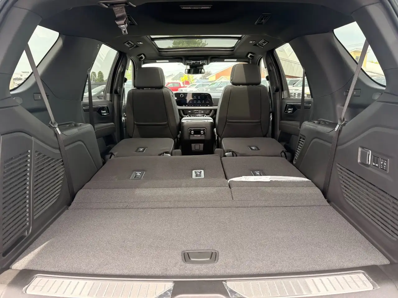 Chevrolet Tahoe снимка Chevrolet Tahoe