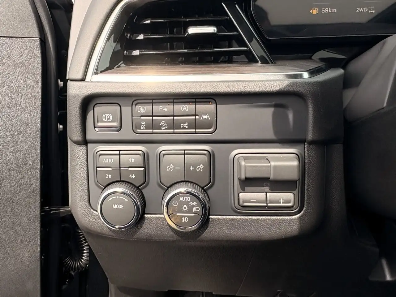 Chevrolet Tahoe снимка Chevrolet Tahoe