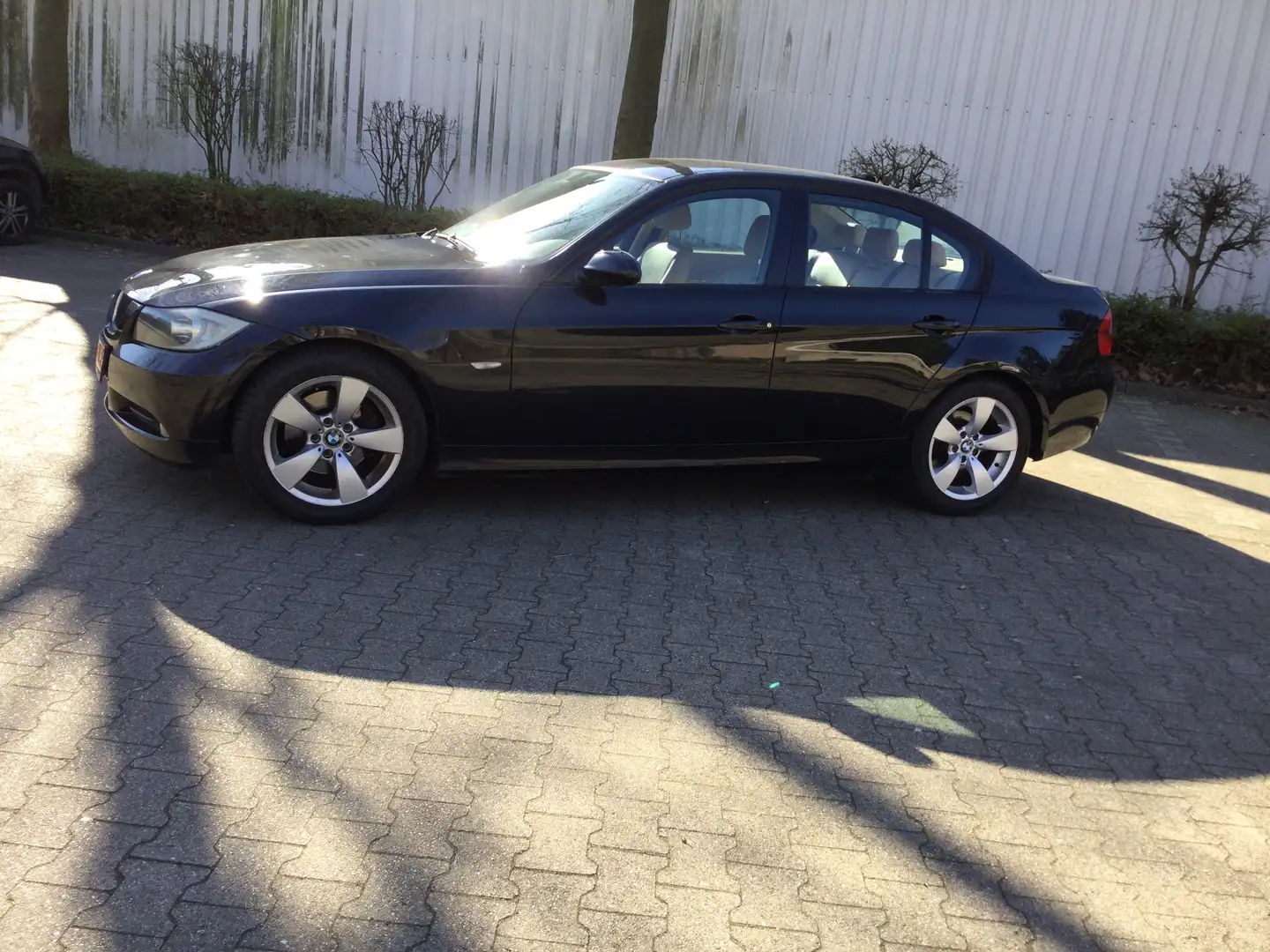 BMW 320 d Lim 2.0 Liter Diesel Tuv. Neu Schwarz - 2