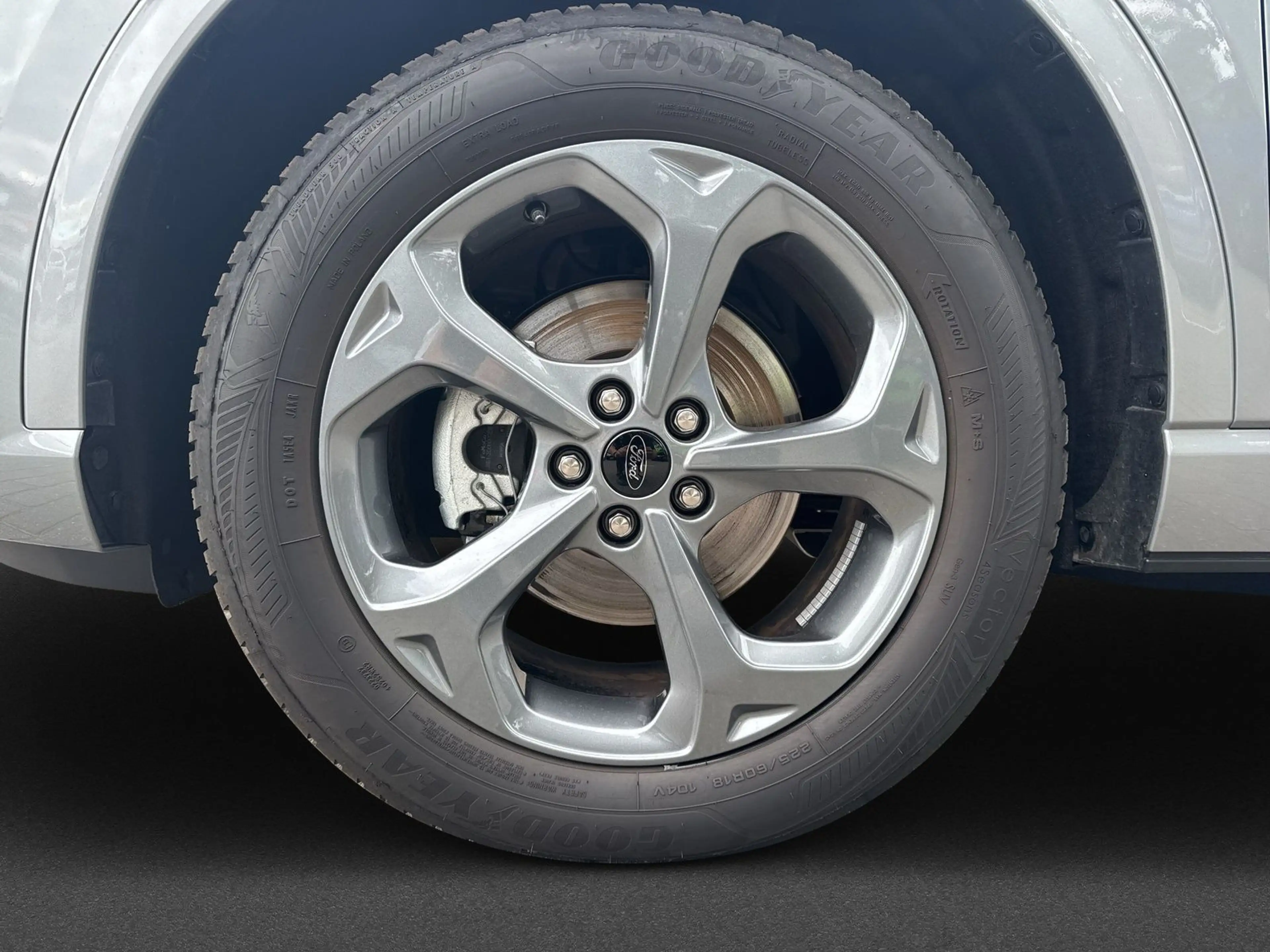 Ford Kuga 2.5 Duratec Plug-in-Hybrid PHEV ST-Line+FHZ — photo 7