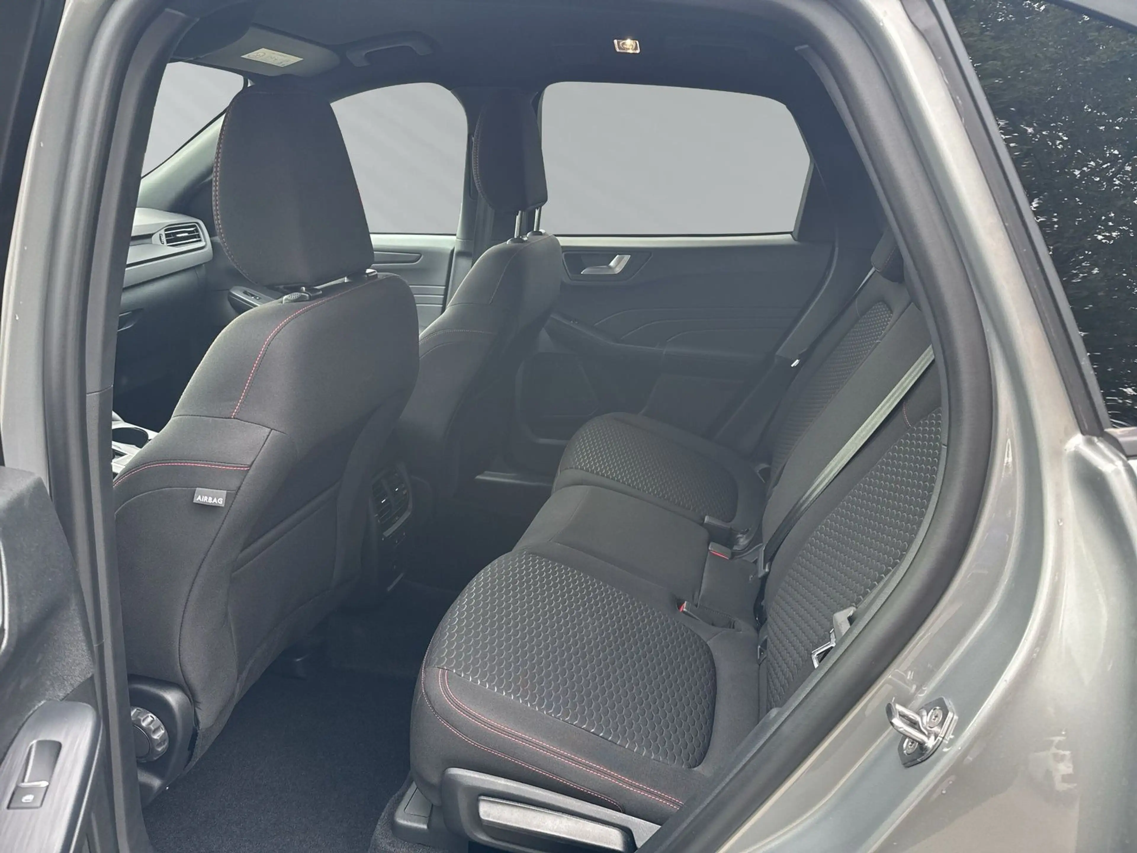 Ford Kuga 2.5 Duratec Plug-in-Hybrid PHEV ST-Line+FHZ — photo 11
