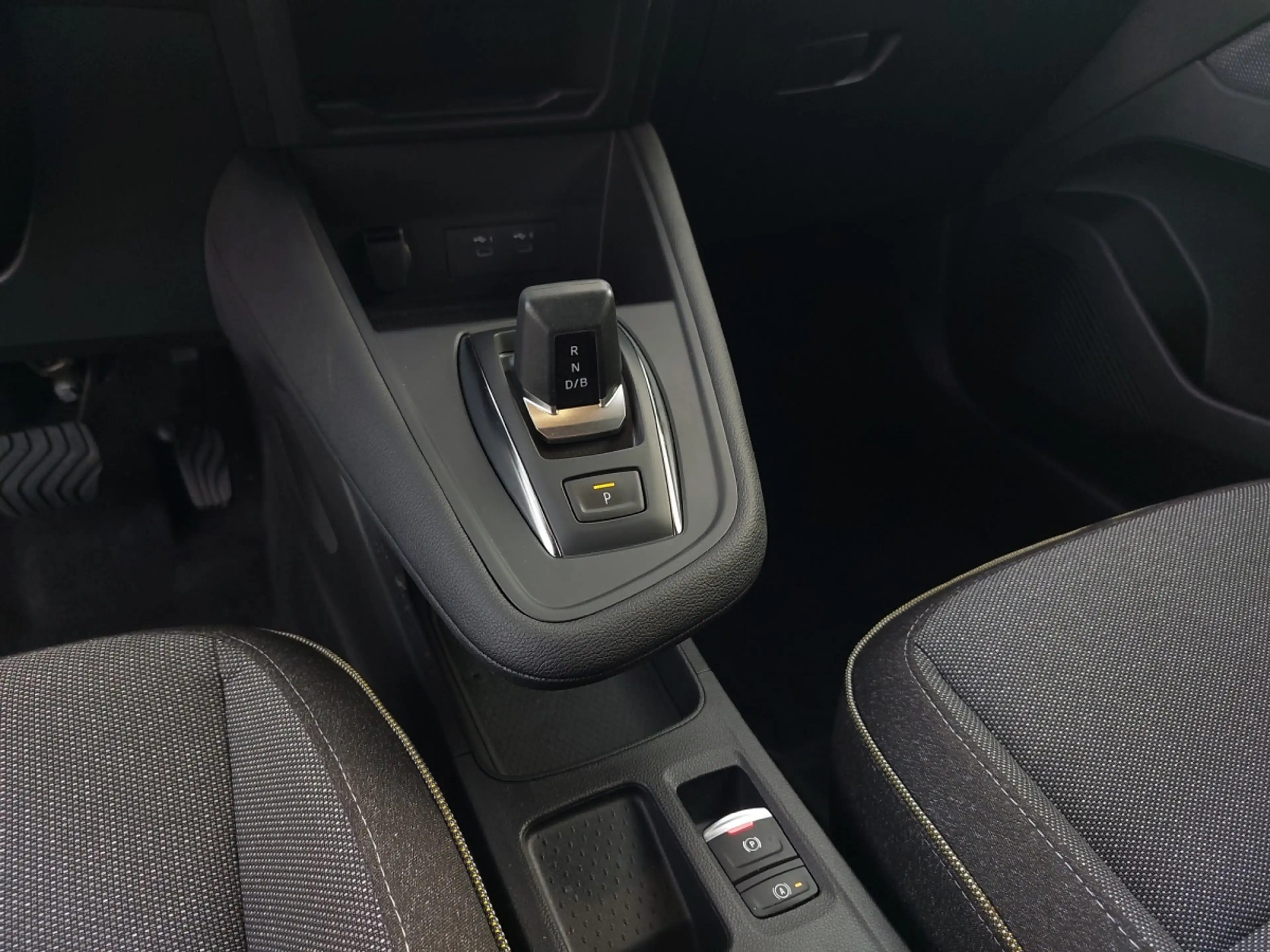 Renault Symbioz Techno Full Hybrid E-Tech 160 — photo 9