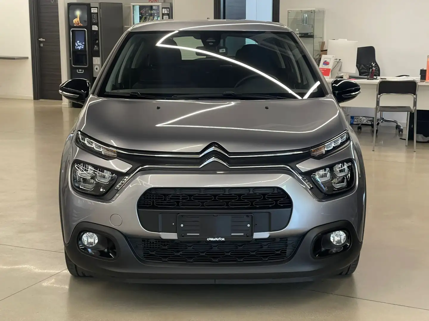 Citroen C3 1.5 bluehdi Feel Pack Grau - 2