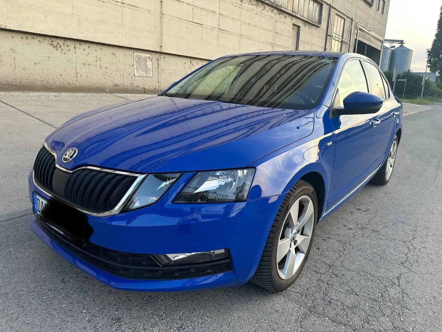 Skoda Octavia Ambition, sehr gepflegt Blau - 1