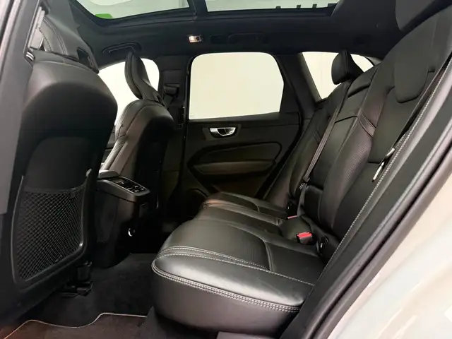 Volvo XC60 view 13
