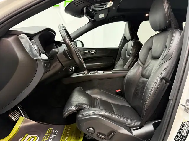 Volvo XC60 view 11
