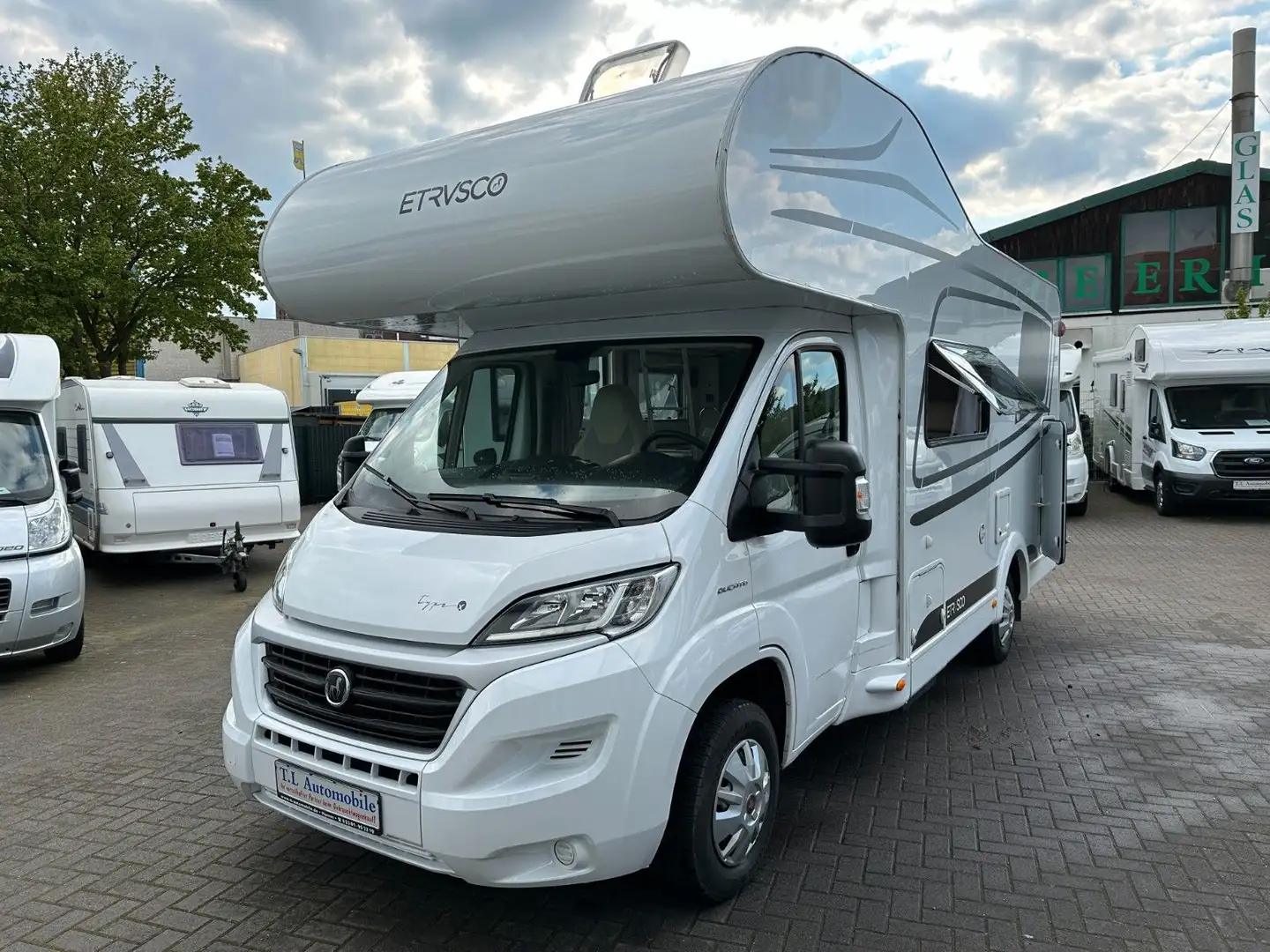 Etrusco A6600 X Klima Navi Kamera Stockbetten 1.Hd Wit - 1