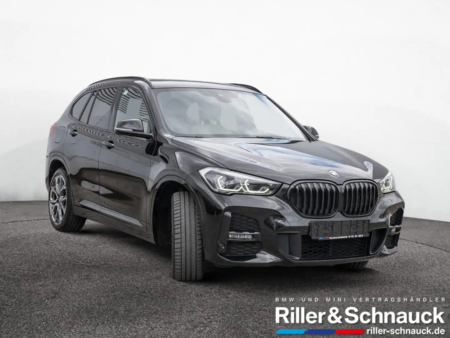 BMW X1 xDrive 20d PANO+LED+ACC+NAVI+KEYLESS+MEM+K Schwarz - 2