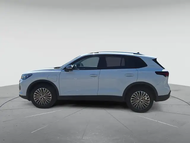 Volkswagen Tiguan view 6