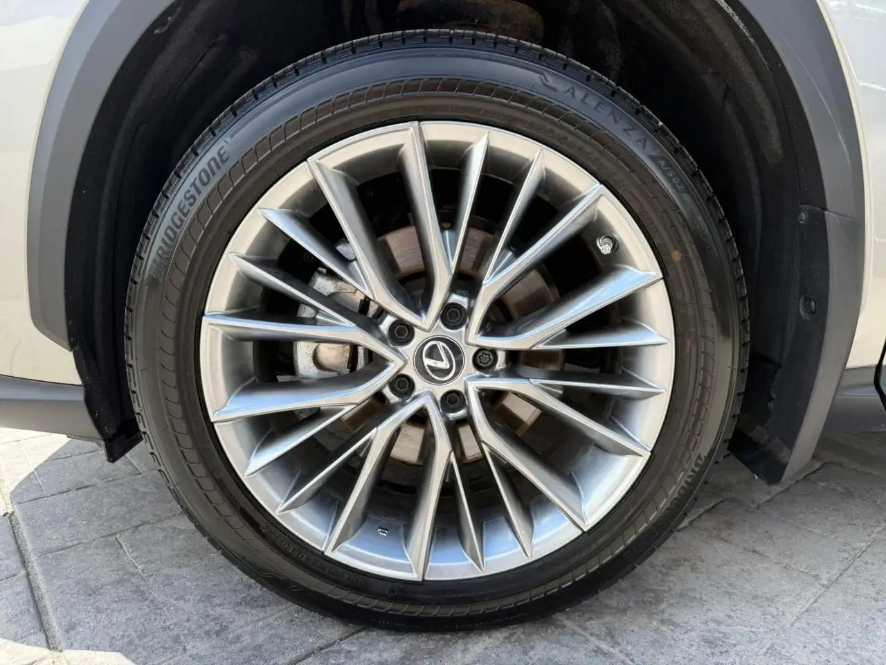 Lexus NX fotografie Lexus NX