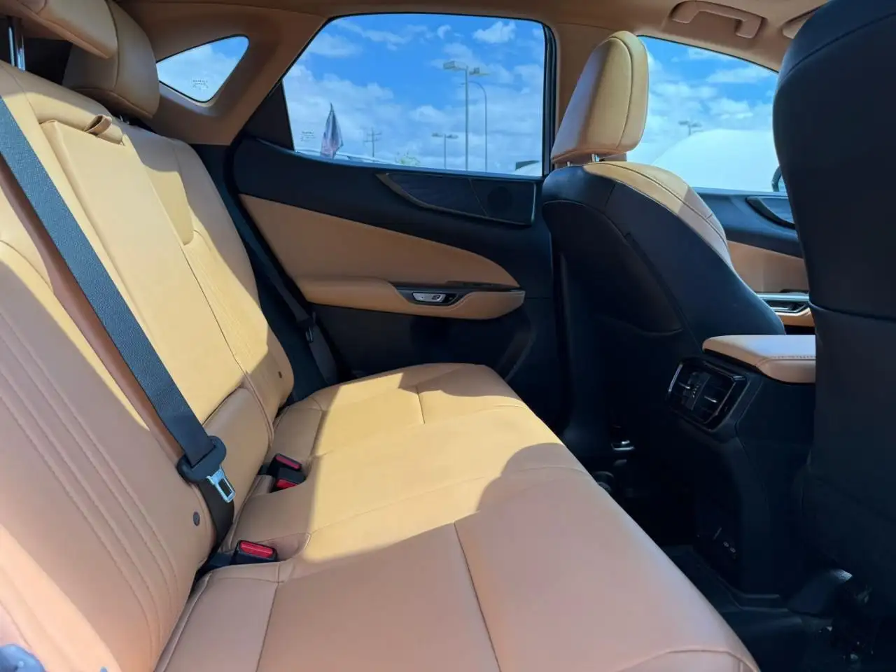 Lexus NX fotografie Lexus NX