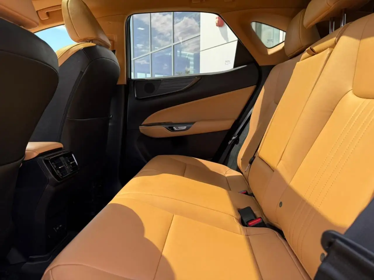 Lexus NX fotografie Lexus NX