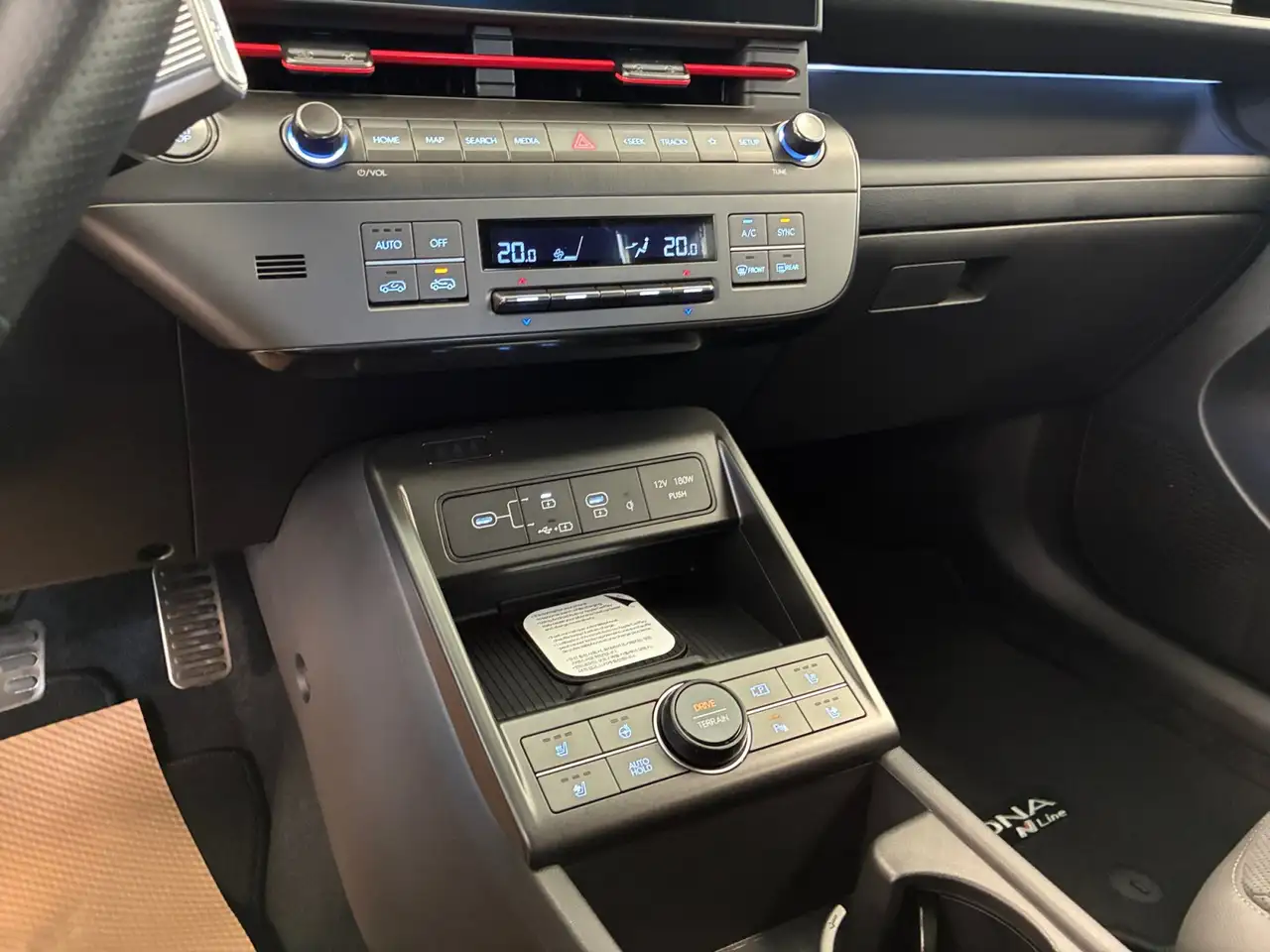 Hyundai KONA photo Hyundai KONA