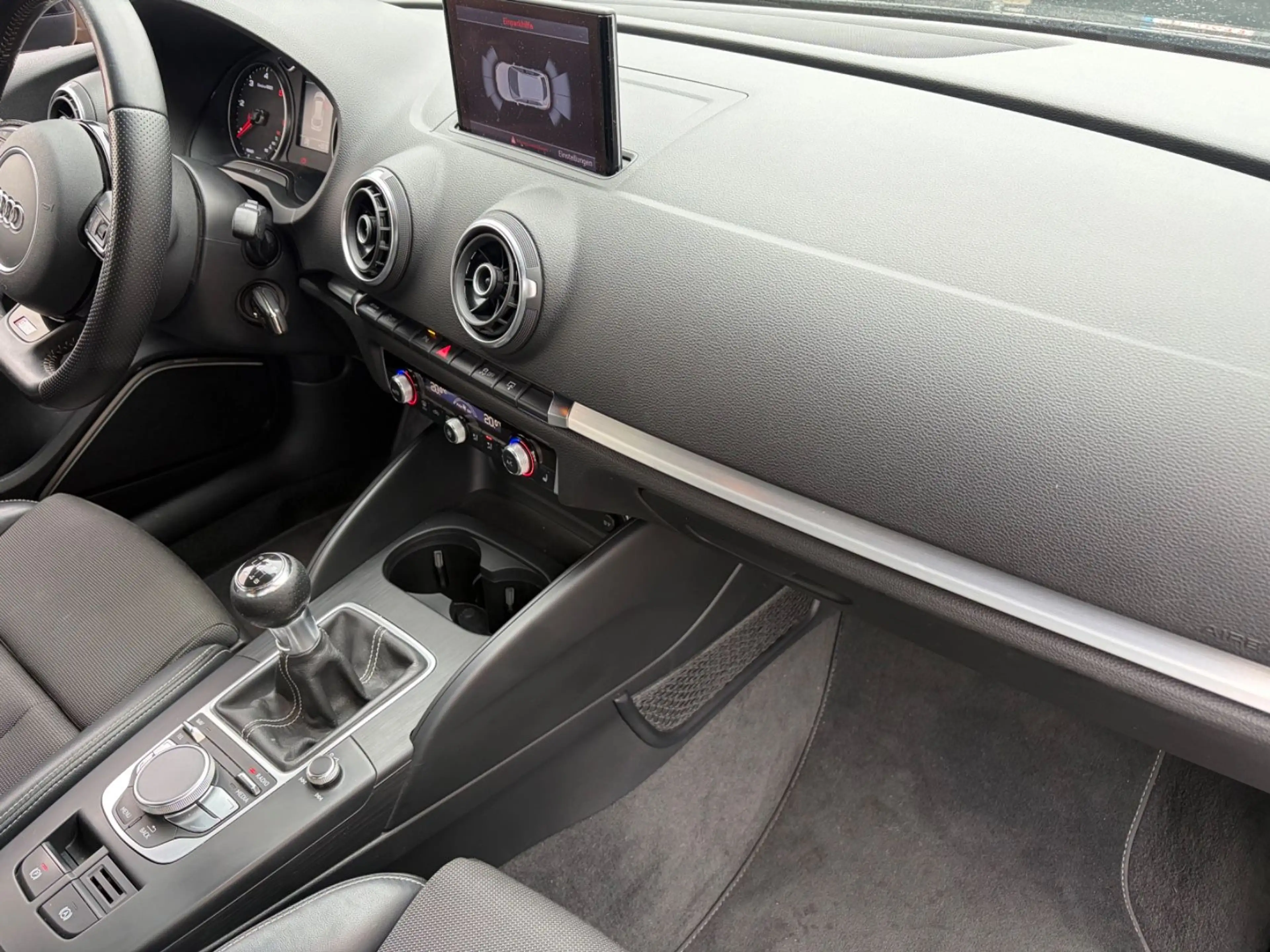 Audi A3 Sportback S line Sportpaket — photo 12