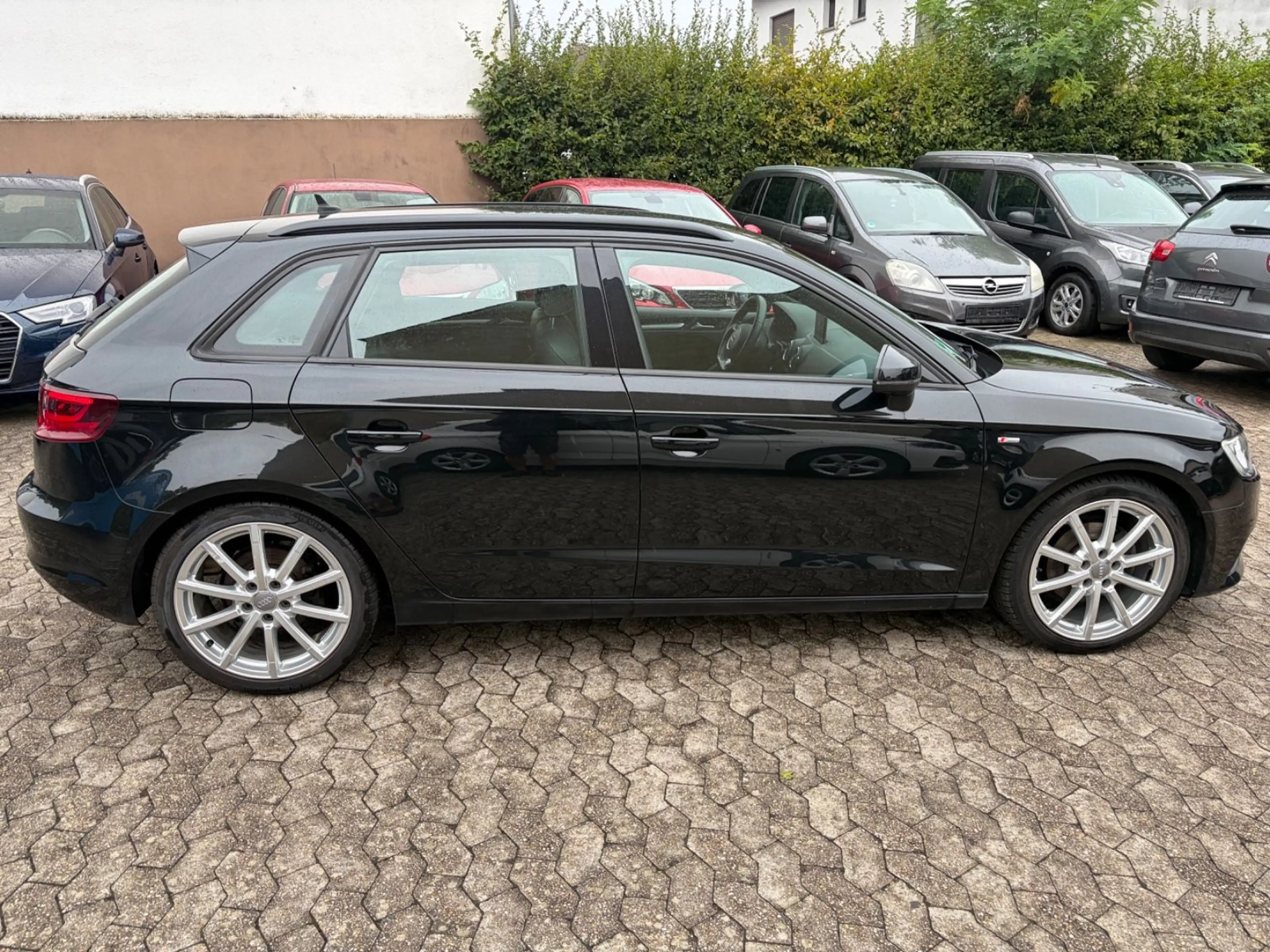 Audi A3 Sportback S line Sportpaket — photo 8
